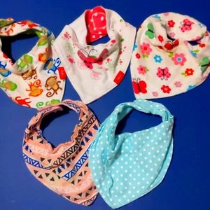 Reversable baby bandanas
